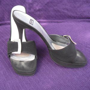 Stuart Weitzman Heels Size 8 1/2B